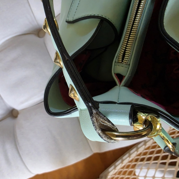 Betsey Johnson Mint Green Bow Studded Bucket Shoulder Bag - Picture 8 of 8